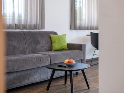 Modernes Wohnen in der Ferienwohnung Mediterran im Tholr Hof Tramin Modernes Wohnen in der Ferienwohnung Mediterran im Tholr Hof Tramin