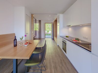Essbereich und Kueche der Wohnung WeinLaub im Tholr Essbereich und Kueche der Wohnung WeinLaub im Tholr
