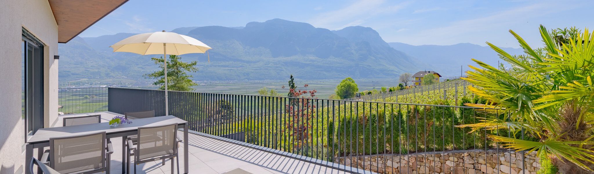 Terrasse der Ferienwohnung GwürzerGold im Tholr Hof Terrasse der Ferienwohnung GwürzerGold im Tholr Hof